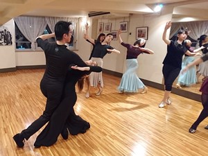 ダンスサークルJ名古屋 中級クラス