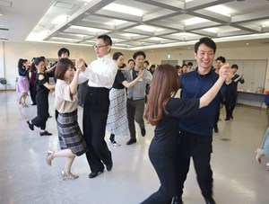 社交ダンス教室 初心者クラス