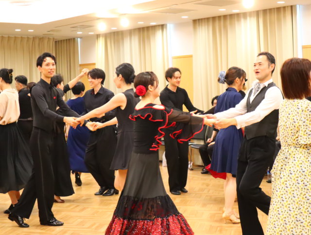 社交ダンスイベント、トライアルダンスにサークルJ横浜メンバーの参加