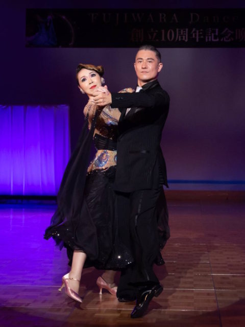 ダンスサークルJ国分寺講師、藤原全史・増田恵実(初心者クラス・中級クラス担当)